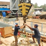 008   The ship's ballast must be removed too