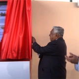 042   President of Singapore launches website
