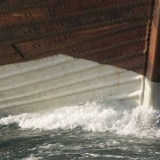 099   The white anti-fouling gives her a new look