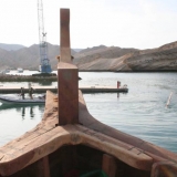 112   A mast arrives at the marina