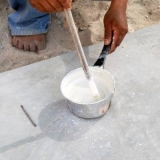 011   Mixing up the water-proofing paste