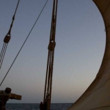 064   A sail under pressure