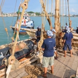 058   The crew prepares the Jewel of Muscat for arrival in Galle