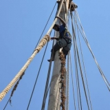 039   Ayaz Al Zadjali working up the mast