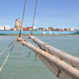 015   A 21st century merchant vessel