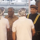 071   The President of Singapore H.E S R Nathan and H.H. Sayyid Harib Bin Thuwainy Al-Said, representative of H.M. Sultan Qaboos Bin S