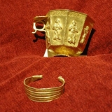 121   One of the most valuable items - a decorated gold cup