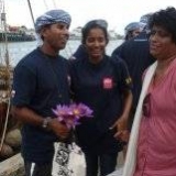 102   Commodore's wife Chandrani and daughter Kavindya have a last minute chat with Capt. Saleh