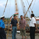 061   Chanaka asked the Sri Lanka Navy to  help him gain access to the pier where the Jewel of Muscat had docked.
